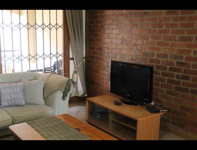 2 BEDROOM APARTMENT FOR SALE IN HALFWAY GARDENS